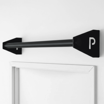 Barre de traction ApexPro noire fixée au mur