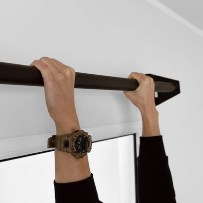 Barre de traction murale ApexPro noire en situation