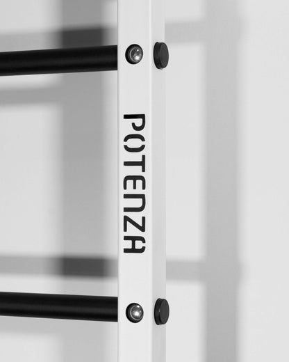 Détail du profilé acier de l'espalier blanc et noir